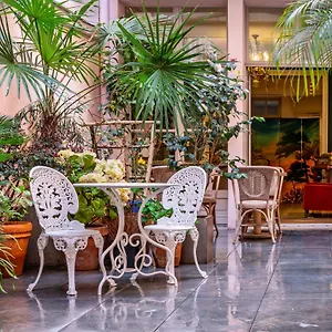 *** Otel Du Danube Saint Germain Fransa